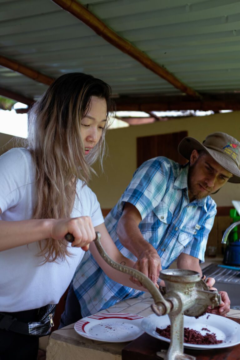 Essence Arenal Cacao Tour